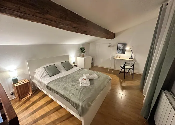 Duplex Charles III Elegance & Comfort Hyper-Center